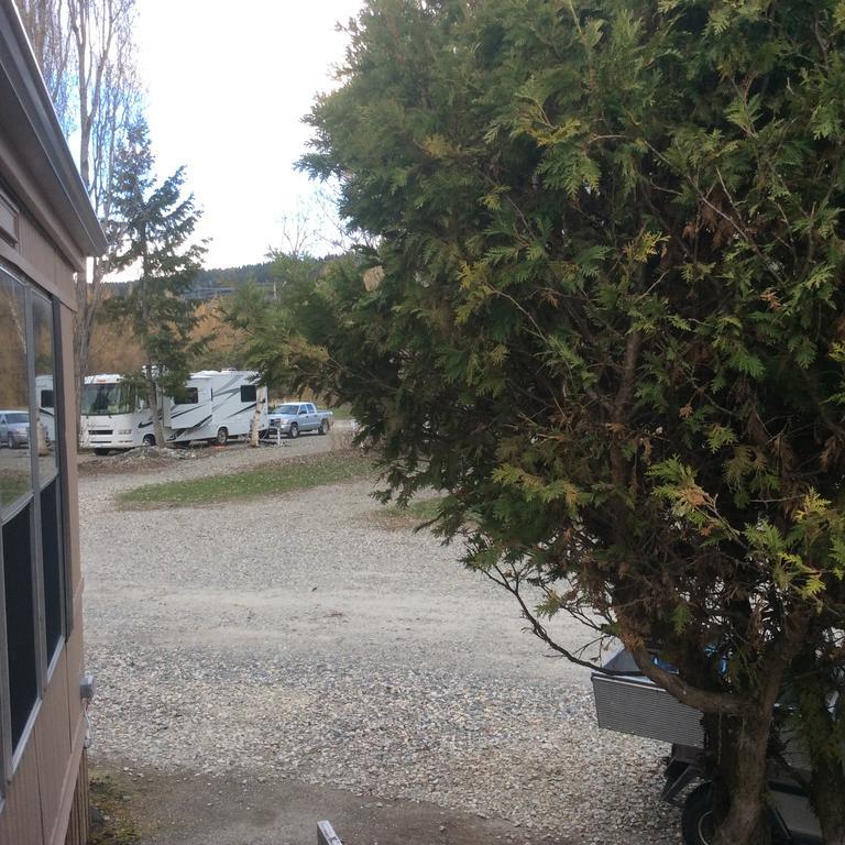 Robert'S Roost Rv Park Resort Quesnel Exteriér fotografie